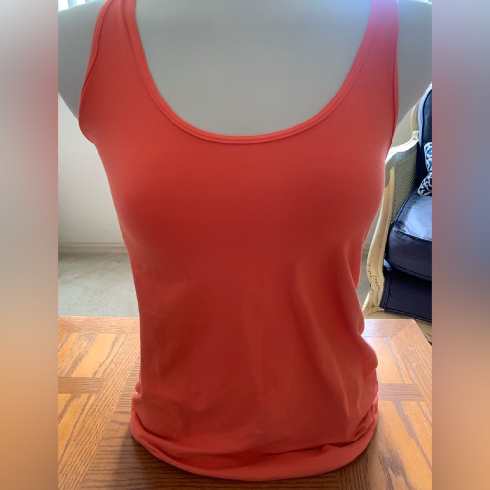 Lululemon gym tank